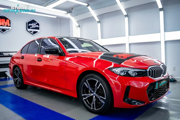 BMW 320i Sport-Line góc 3